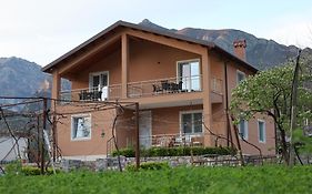 Koman_Lakeview_Apartments